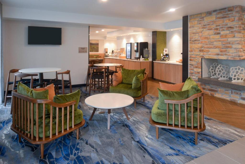 Fairfield Inn & Suites by Marriott Pittsburgh New Stanton