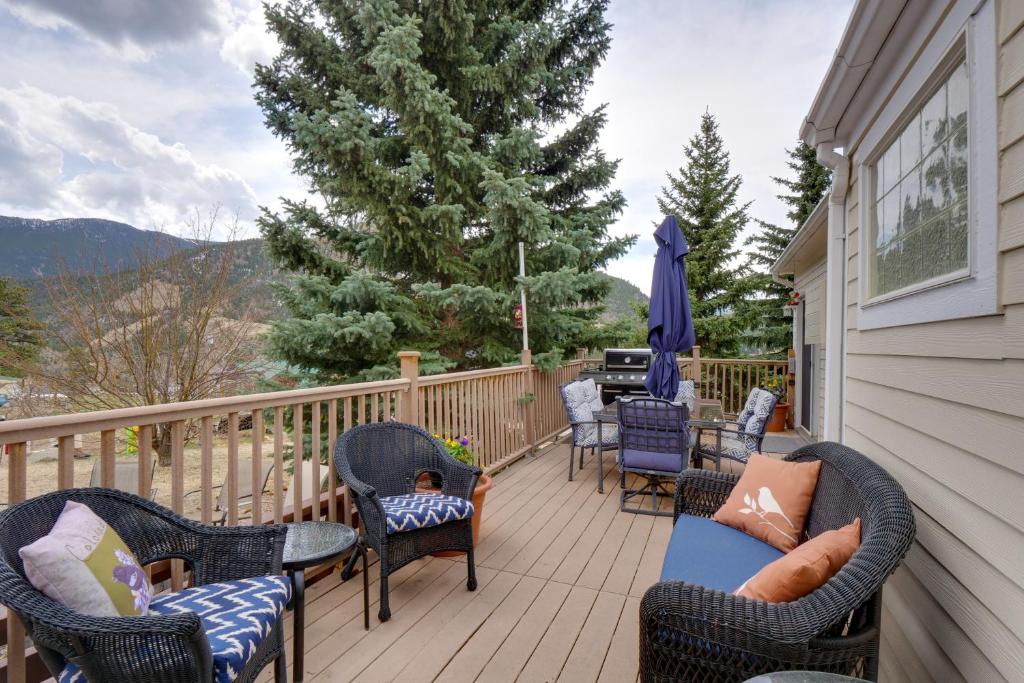 Empire Vacation Rental with Fire Pit and Gas Grill!