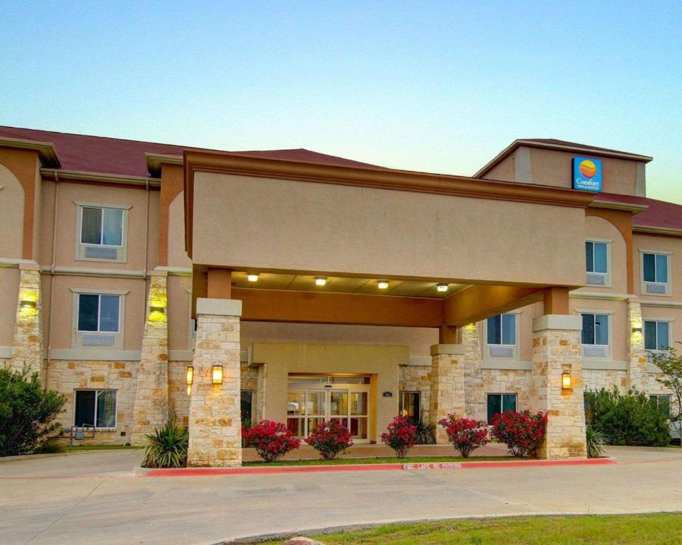 Comfort Inn & Suites