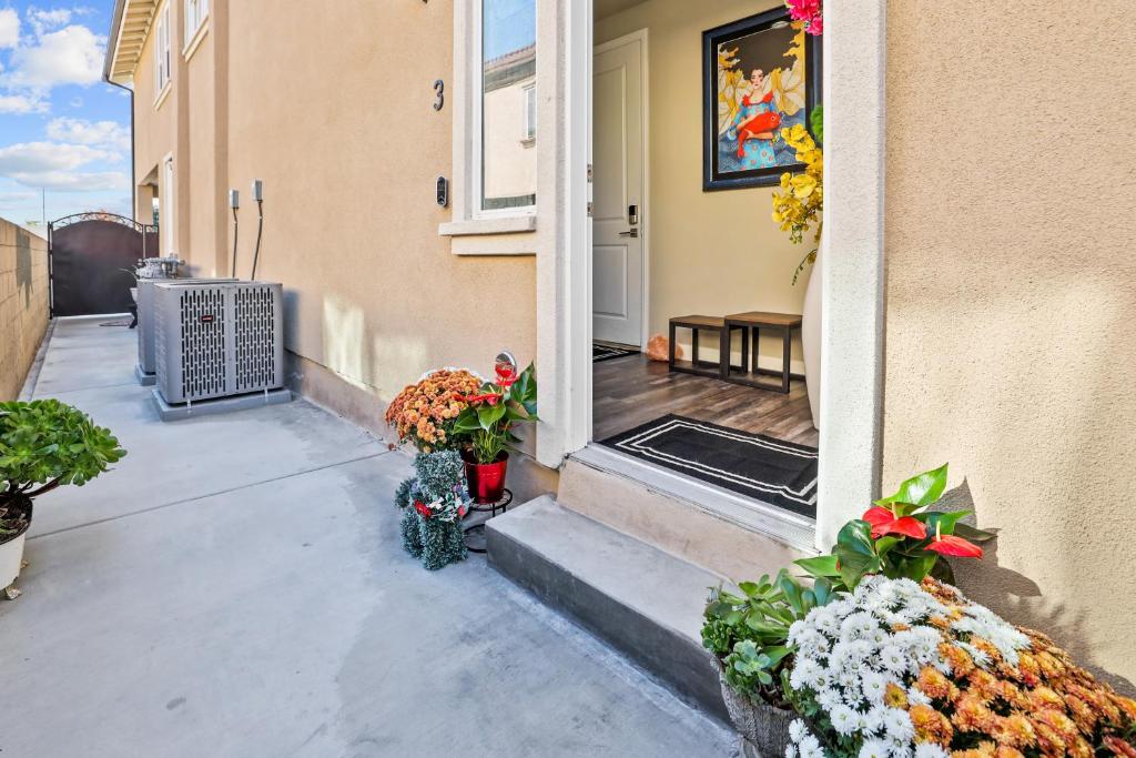 Welcome Townhome-Prime Location Orange County SoCal