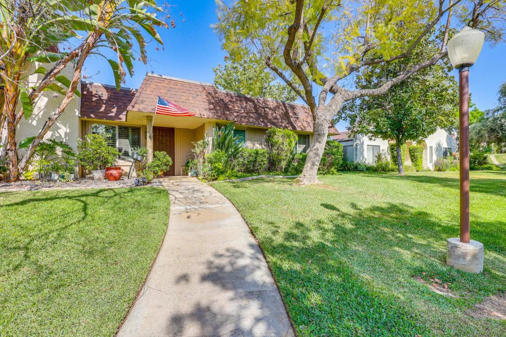 Redlands Home with Community Perks 1 Mi to Downtown